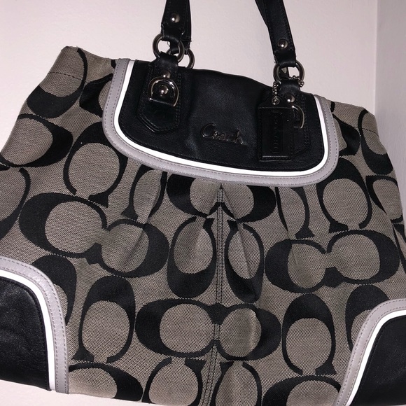 Coach purse - Picture 2 of 4